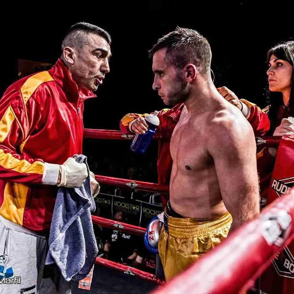 Javier Gilabert en la esquina del ring
